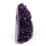 Amethyst Stufe mit Standfläche in bester Farbe Edelsteine Heilsteine bei Wunderstein24