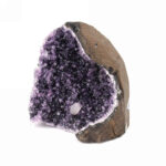 Amethyst Stufe mit Standfläche in schöner Farbe Edelsteine Heilsteine bei Wunderstein24