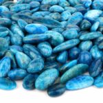 Apatit Trommelsteine blau Ø ca. 7 – 15 mm aus Madagaskar Edelsteine Heilsteine bei Wunderstein24