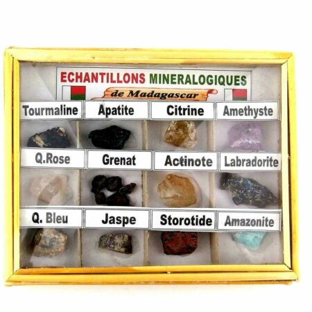 12 teiliges Mineralien | Kristalle – Set aus Madagaskar in Holzbox mit Glasdeckel Handarbeit Edelsteine Heilsteine bei Wunderstein24