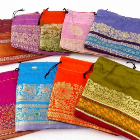 Sari Geschenksäckchen bunt mittel Handarbeit aus Indien Edelsteine Heilsteine bei Wunderstein24