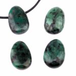 Aquamarin | Beryll Cabochon Anhänger seitlich gebohrt mit schwarzem Satinband Edelsteine Heilsteine bei Wunderstein24