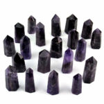 Amethyst Natur Spitze poliert 20 g – 30 g aus Uruguay in tiefem Lila Edelsteine Heilsteine bei Wunderstein24