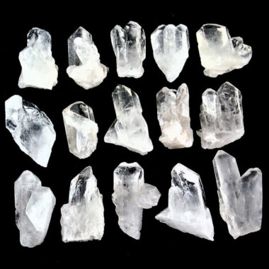 Kleine Bergkristall Stufen, Gruppen und Spitzen aus Brasilien klar und hell Edelsteine Heilsteine bei Wunderstein24