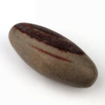 Shiva Lingam Heilstein Länge 85 mm vom Fluß Narmada in Indien Energiestein Edelsteine Heilsteine bei Wunderstein24