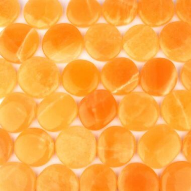 Orangencalcit Handschmeichler | Massagestein Ø 40 – 47 mm aus Mexiko Edelsteine Heilsteine bei Wunderstein24