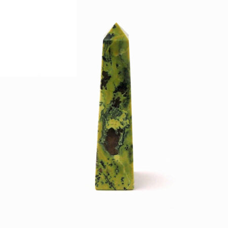 Jade | Serpentin Obelisk | Spitze poliert aus Peru in bester Farbe Edelsteine Heilsteine bei Wunderstein24