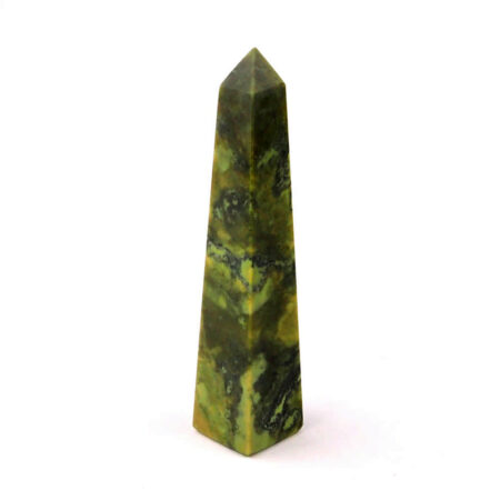 Jade | Serpentin Obelisk | Spitze poliert aus Peru in bester Farbe Edelsteine Heilsteine bei Wunderstein24