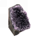 Amethyst Stufe mit Standfläche in schöner Farbe Edelsteine Heilsteine bei Wunderstein24