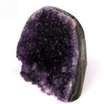 Amethyst Stufe mit poliertem Rand und Standfläche in Top Farbe und Qualität Edelsteine Heilsteine bei Wunderstein24