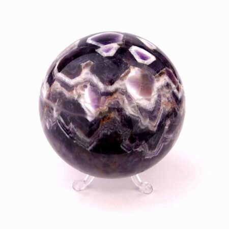 große Amethyst Chevron Kugel aus Uruguay in bester Farbe Edelsteine Heilsteine bei Wunderstein24