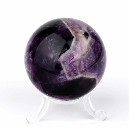 Amethyst Chevron Kugel aus Brasilien Ø 56 mm in sehr guter Farbe Edelsteine Heilsteine bei Wunderstein24