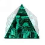 große Malachit Pyramide aus der Demokratischen Republik Kongo in bester Qualität Edelsteine Heilsteine bei Wunderstein24
