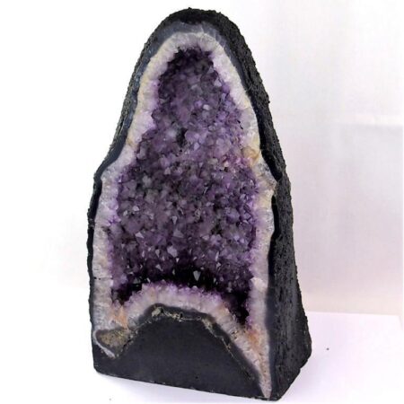 XXL Amethyst Druse A-Qualität Höhe 369 mm / 14230 g Geode Stufe Standfläche Edelsteine Heilsteine bei Wunderstein24