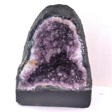 XXL Amethyst Druse AA-Qualität Höhe 297 mm / 13450 g Geode Stufe Standfläche Edelsteine Heilsteine bei Wunderstein24