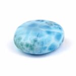 Larimar Handschmeichler | Trommelstein in bester Farbe und Qualität Edelsteine Heilsteine bei Wunderstein24