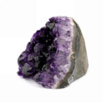 Amethyst Stufe mit poliertem Rand und Standfläche in weltbester Farbe und Qualität Edelsteine Heilsteine bei Wunderstein24