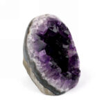 Amethyst Stufe mit poliertem Rand und Standfläche in weltbester Farbe und Qualität Edelsteine Heilsteine bei Wunderstein24