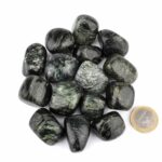Serafinit Trommelsteine Ø ca. 25 – 35 mm in sehr schöner Farbe Edelsteine Heilsteine bei Wunderstein24