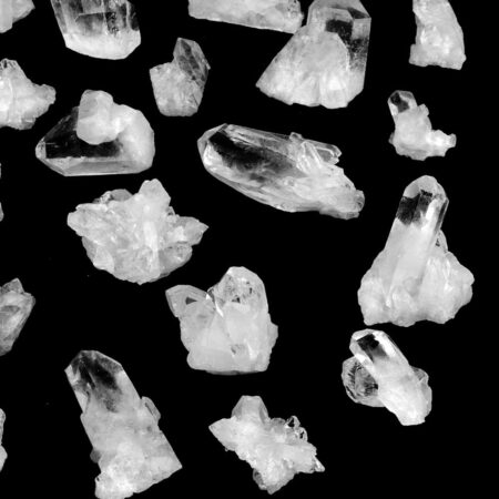 kleine Bergkristall Stufen, Gruppen und Spitzen | 5 – 50 g je Stufe Edelsteine Heilsteine bei Wunderstein24