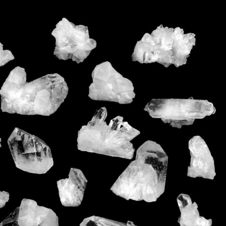 kleine Bergkristall Stufen, Gruppen und Spitzen | 5 – 50 g je Stufe Edelsteine Heilsteine bei Wunderstein24
