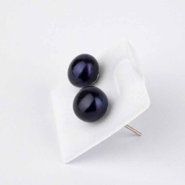 Perle blauschwarz | Süßwasser Ø ca. 8 mm Kugel Ohrstecker Paar versilbert Edelsteine Heilsteine bei Wunderstein24