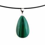 Malachit Cabochon Tropfen Anhänger mit versilberter Öse Edelsteine Heilsteine bei Wunderstein24
