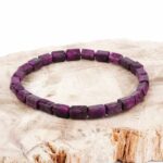 Selected Edition – Sugilith Ø 7 x 4,8 mm Edelstein Armband flexibel Edelsteine Heilsteine bei Wunderstein24