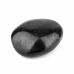 Turmalin | Schörl Handschmeichler | Massagesteinstein schwarz Ø 65 mm Edelsteine Heilsteine bei Wunderstein24