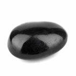 Turmalin | Schörl Handschmeichler | Massagesteinstein schwarz Ø 61 mm Edelsteine Heilsteine bei Wunderstein24