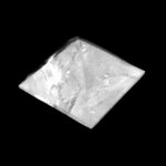 Bergkristall Pyramide transparent und glasklar aus Brasilien Edelsteine Heilsteine bei Wunderstein24