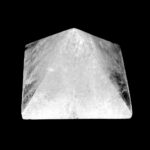 Bergkristall Pyramide transparent und klar aus Brasilien Edelsteine Heilsteine bei Wunderstein24