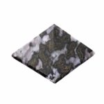 Gabbro Pyramide aus Madagaskar in bester Qualität und Farbe Edelsteine Heilsteine bei Wunderstein24