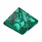 Malachit Pyramide aus der Demokratischen Republik Kongo in bester Qualität Edelsteine Heilsteine bei Wunderstein24