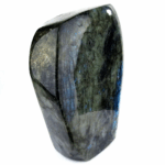 XXL Labradorit Freiform Höhe 250 mm poliert in einzigartiger Qualität und Farbe Edelsteine Heilsteine bei Wunderstein24 XXL Labradorit Freiform Höhe 250 mm poliert in einzigartiger Qualität und Farbe Edelsteine Heilsteine bei Wunderstein24