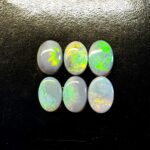 Opal Australien 8 x 5 x 1,8 mm Cabochon Tropfen in bester Qualität Edelsteine Heilsteine bei Wunderstein24