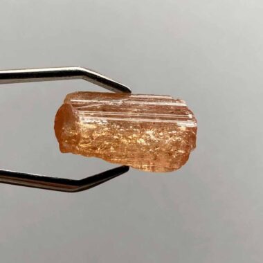 großer Topas Imperial | Goldtopas Kristall mit Spitze Länge 22 mm Edelsteine Heilsteine bei Wunderstein24