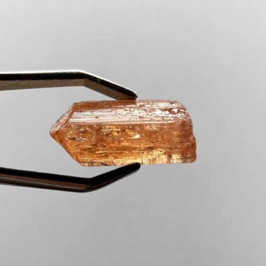 großer Topas Imperial | Goldtopas Kristall mit Spitze Länge 22 mm Edelsteine Heilsteine bei Wunderstein24