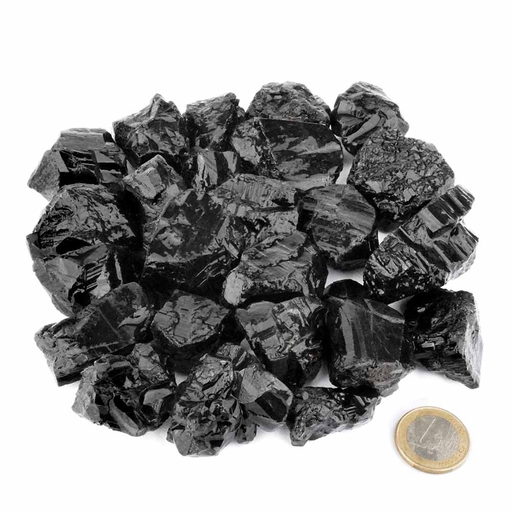 Turmalin Kristalle | Rohsteine schwarz Ø ca. 30 – 50 mm Edelsteine Heilsteine bei Wunderstein24 Turmalin Kristalle | Rohsteine schwarz Ø ca. 30 – 50 mm Edelsteine Heilsteine bei Wunderstein24