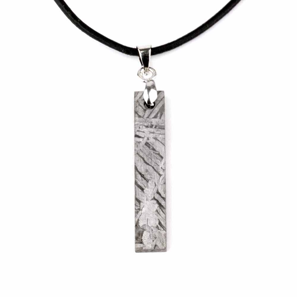 Meteorit Aletai Anhänger mit 925 Sterling-Silber Öse und schwarzem Satinband Edelsteine Heilsteine bei Wunderstein24 Meteorit Aletai Anhänger mit 925 Sterling-Silber Öse und schwarzem Satinband Edelsteine Heilsteine bei Wunderstein24