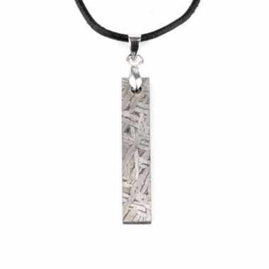 Meteorit Aletai Anhänger mit 925 Sterling-Silber Öse und schwarzem Satinband Edelsteine Heilsteine bei Wunderstein24 Meteorit Aletai Anhänger mit 925 Sterling-Silber Öse und schwarzem Satinband Edelsteine Heilsteine bei Wunderstein24