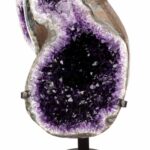 große Amethyst Sammler Stufe Höhe 440 mm aus Uruguay in einzigartiger Farbe und Qualität Edelsteine Heilsteine bei Wunderstein24 große Amethyst Sammler Stufe Höhe 440 mm aus Uruguay in einzigartiger Farbe und Qualität Edelsteine Heilsteine bei Wunderstein24