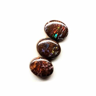 Boulder Opal Australien 9 x 7 x 2,2 mm Cabochon oval in bester Qualität Edelsteine Heilsteine bei Wunderstein24