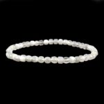 Mondstein weiß facettiertes Ø 4,2 mm Perlen Armband flexibel und dehnbar Edelsteine Heilsteine bei Wunderstein24 Mondstein weiß facettiertes Ø 4,2 mm Perlen Armband flexibel und dehnbar Edelsteine Heilsteine bei Wunderstein24