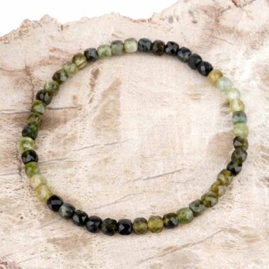 Turmalin grün facettiertes Ø 4,5 mm Perlen Edelstein Armband flexibel und dehnbar Edelsteine Heilsteine bei Wunderstein24 Turmalin grün facettiertes Ø 4,5 mm Perlen Edelstein Armband flexibel und dehnbar Edelsteine Heilsteine bei Wunderstein24
