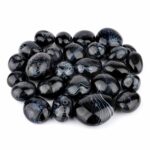 Achat Afrika schwarz Trommelsteine Ø 25 – 50 mm mit wunderschöner Maserung Edelsteine Heilsteine bei Wunderstein24