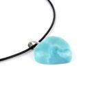 Larimar Herz Anhänger Länge 24 mm mit 925 Sterling-Silberöse in bester Qualität und Farbe Edelsteine Heilsteine bei Wunderstein24 Larimar Herz Anhänger Länge 24 mm mit 925 Sterling-Silberöse in bester Qualität und Farbe Edelsteine Heilsteine bei Wunderstein24