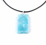 Larimar Cabochon Anhänger Länge 29 mm mit 925 Sterling-Silberöse in bester Qualität und Farbe Edelsteine Heilsteine bei Wunderstein24