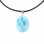 Larimar Cabochon Anhänger Länge 27 mm mit 925 Sterling-Silberöse in bester Qualität und Farbe Edelsteine Heilsteine bei Wunderstein24