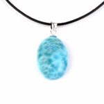 Larimar Cabochon Anhänger Länge 24 mm mit 925 Sterling-Silberöse in bester Qualität und Farbe Edelsteine Heilsteine bei Wunderstein24